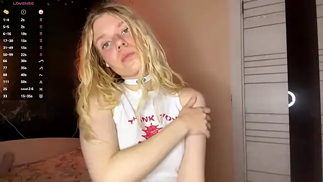 MaryjaneSpider online show from September 10, 2025, 4:28 pm