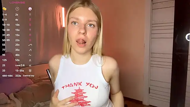 MaryjaneSpider online show from October 11, 2025, 2:18 pm