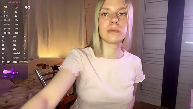 MaryjaneSpider online show from November 21, 2025, 7:13 pm