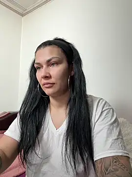 MiaKiittyy online show from March 22, 2026, 12:36 am