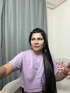 MiaKiittyy online show from February 8, 2026, 11:02 pm