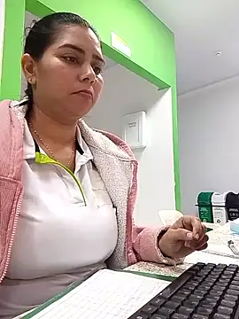 yesi-nursehot online show from January 6, 2026, 2:48 am