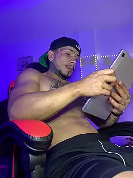 DeimonOficial online show from October 3, 2025, 2:48 am