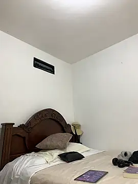 DeimonOficial online show from October 29, 2025, 10:09 pm