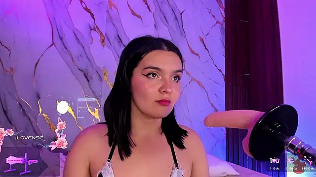 Snapshot of alicecute77 chatting on February 3, 2026, 2:10 am alicecute77 online show from February 3, 2026, 2:10 am