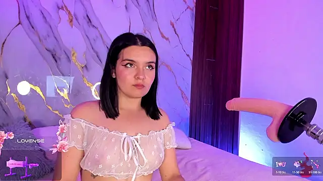 Snapshot of alicecute77 chatting on February 2, 2026, 2:21 am alicecute77 online show from February 2, 2026, 2:21 am