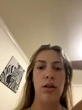 blondebaddi online show from September 17, 2025, 4:25 am