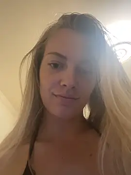 blondebaddi online show from October 13, 2025, 10:21 pm