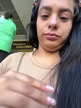 Snapshot of Moon-Lice chatting on January 17, 2026, 2:53 pm Moon-Lice online show from January 17, 2026, 2:53 pm