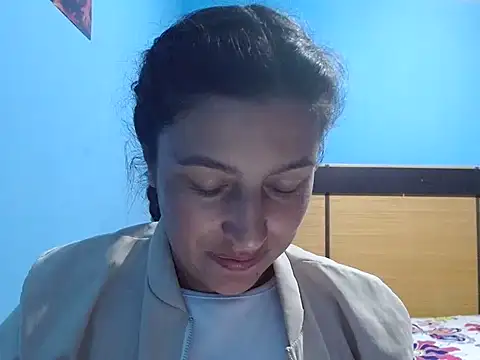 SarahFriendly online show from April 24, 2026, 2:35 am