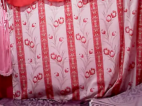 Snapshot of Sexylyka30 chatting on February 12, 2026, 10:42 pm Sexylyka30 online show from February 12, 2026, 10:42 pm