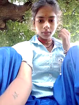 Snapshot of Gulika_Doshi chatting on September 12, 2025, 1:17 am Gulika Doshi online show from September 12, 2025, 1:17 am