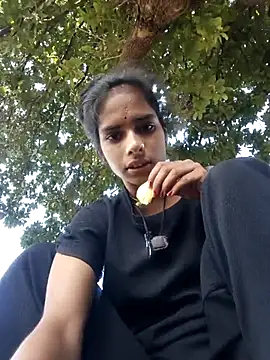 Snapshot of Gulika_Doshi chatting on November 9, 2025, 9:02 am Gulika Doshi online show from November 9, 2025, 9:02 am