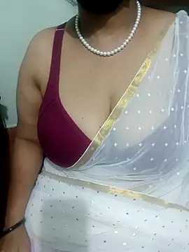 Snapshot of tami_lavanya chatting on May 9, 2026, 3:32 am tami lavanya online show from May 9, 2026, 3:32 am