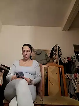 Snapshot of Jemina22 chatting on February 14, 2026, 9:15 pm Jemina22 online show from February 14, 2026, 9:15 pm