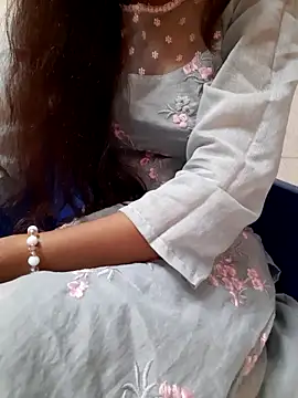 Aarti-kumri online show from October 11, 2025, 5:30 am