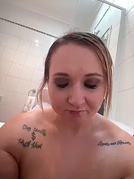 Tayah Pasadena online show from April 8, 2026, 11:17 pm