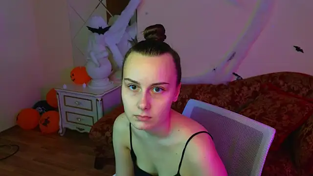 Snapshot of Kelly_Cartier chatting on November 1, 2025, 11:37 am Kelly Cartier online show from November 1, 2025, 11:37 am