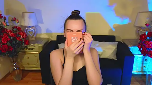 Snapshot of Kelly_Cartier chatting on November 30, 2025, 11:55 am Kelly Cartier online show from November 30, 2025, 11:55 am