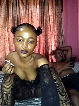 Snapshot of BrownRoxxane6 chatting on October 8, 2025, 10:39 am BrownRoxxane6 online show from October 8, 2025, 10:39 am