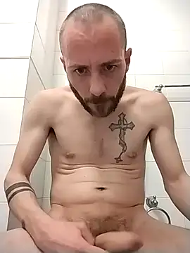 Baldassarre1990 online show from April 8, 2026, 8:43 pm