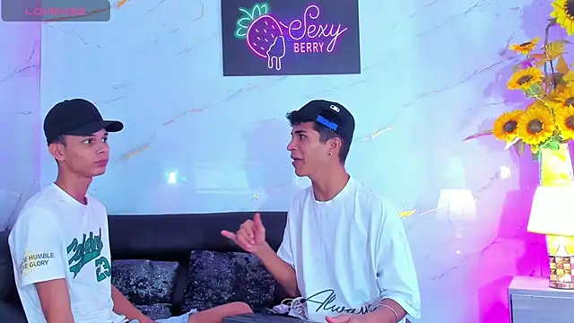 The boys at online show from September 12, 2025, 4:23 am