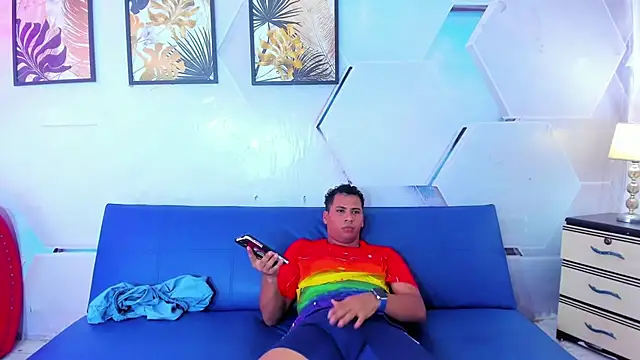 The boys at online show from September 22, 2025, 6:14 pm