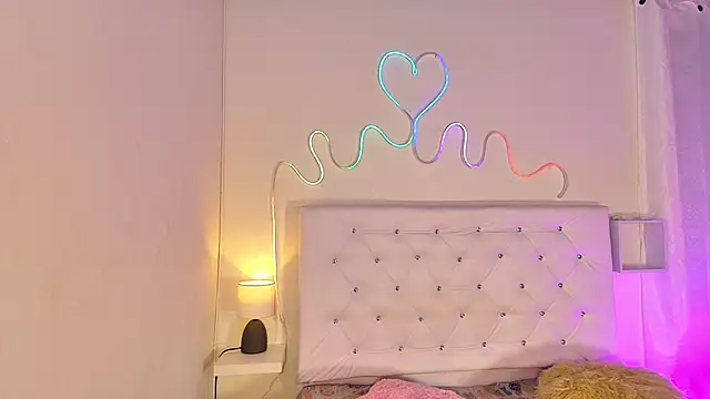 tatixxxvega online show from September 9, 2025, 1:20 pm