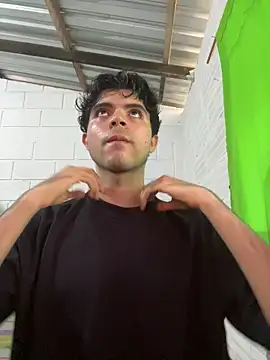 Axel-Mejia online show from October 8, 2025, 8:09 pm