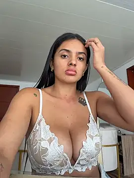 AnaaFaith  online show from April 3, 2026, 5:08 pm