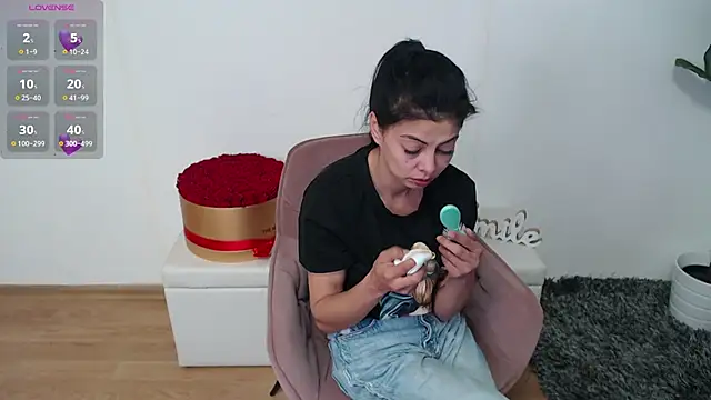 LadyLiia online show from May 14, 2026, 3:47 am
