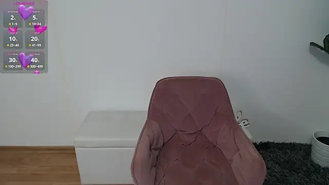 LadyLiia online show from May 20, 2026, 3:47 am