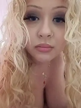 Snapshot of Destinyym chatting on March 3, 2026, 8:27 pm Destinyym online show from March 3, 2026, 8:27 pm