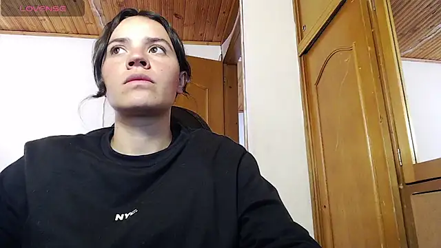 Snapshot of Skylar_Serenity chatting on November 8, 2025, 4:54 pm Skylar Serenity online show from November 8, 2025, 4:54 pm