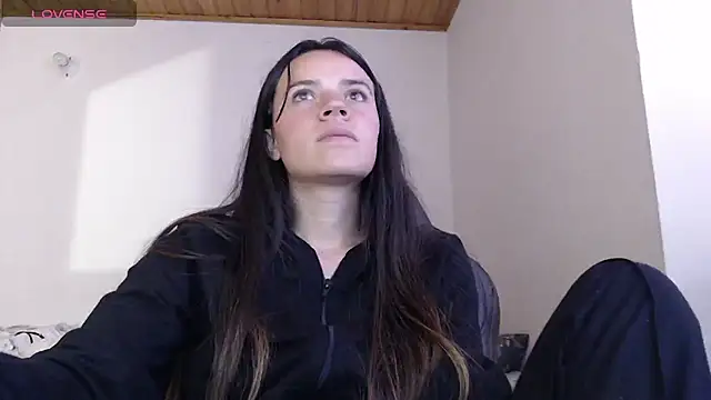 Snapshot of Skylar_Serenity chatting on December 3, 2025, 6:18 pm Skylar Serenity online show from December 3, 2025, 6:18 pm