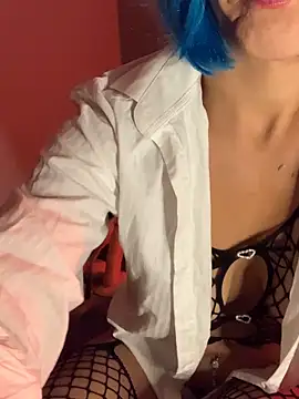 Snapshot of MaskeliParti chatting on October 22, 2025, 8:58 am MaskeliParti online show from October 22, 2025, 8:58 am