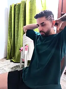 giannis090 online show from February 26, 2026, 3:39 am