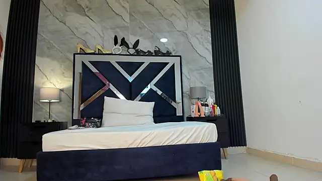 VanessaHard as online show from November 30, 2025, 8:09 pm