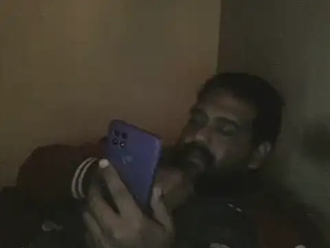 Snapshot of elpoop7305 chatting on January 17, 2026, 11:58 am elpoop7305 online show from January 17, 2026, 11:58 am