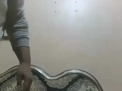 elpoop7305 online show from April 12, 2026, 12:03 am