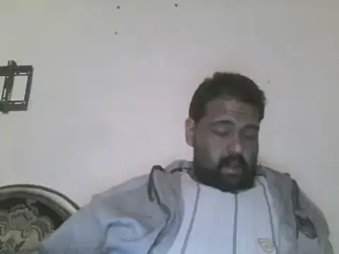 Snapshot of elpoop7305 chatting on February 3, 2026, 8:52 am elpoop7305 online show from February 3, 2026, 8:52 am