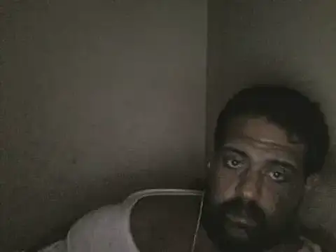 elpoop7305 online show from April 29, 2026, 4:27 am