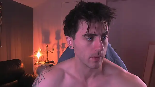 Oscar Miller  online show from September 23, 2025, 9:00 pm