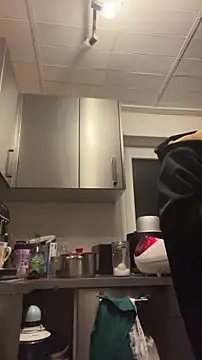 Kingpowerlittel online show from January 14, 2026, 11:41 pm