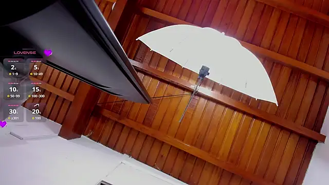 JenniferAuriston online show from September 13, 2025, 8:42 pm