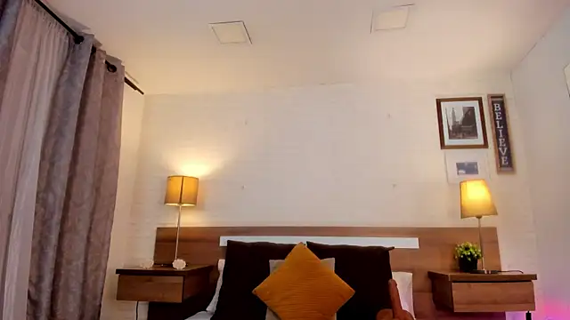 JenniferAuriston online show from February 6, 2026, 7:21 pm