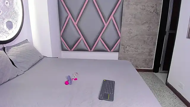 chubby sexy  online show from September 9, 2025, 4:11 am