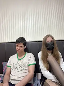 lovburger online show from May 13, 2026, 8:05 pm
