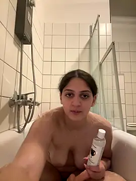 DreamThickCouple online show from November 4, 2025, 10:02 pm