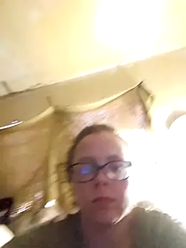 countrymomma online show from November 11, 2025, 9:42 pm